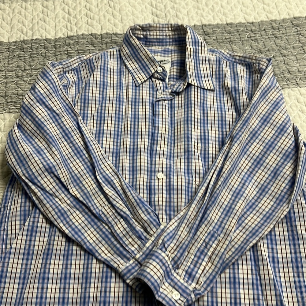 Button down shirt - Picture 2 of 3